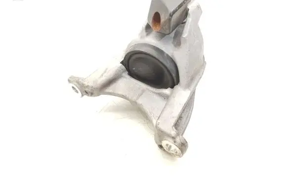 Honda Civic IX Engine mount bracket