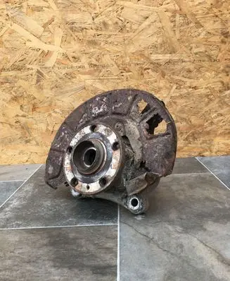 Volkswagen PASSAT B6 Front wheel hub spindle knuckle