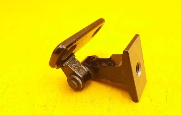 BMW 7 G11 G12 Front door upper hinge 7496186