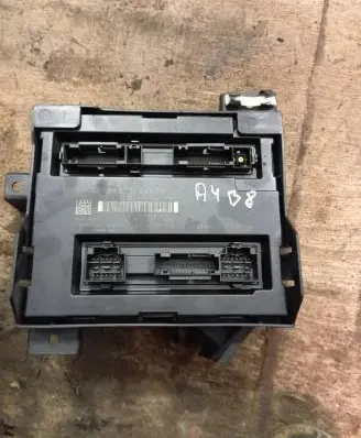 Audi A4 S4 B8 8K Comfort/convenience module 8K0907064DP 00002001