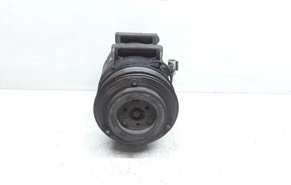 Volvo XC90 Air conditioning (A/C) compressor (pump) 8708581