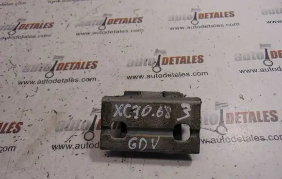 Volvo XC90 Rear door upper hinge