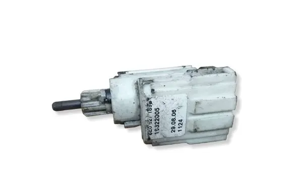 Audi A4 S4 B6 8E 8H Brake pedal sensor switch 8E0927189 19322005 1124