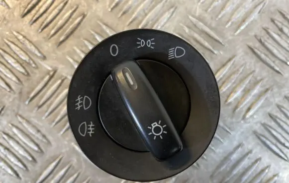 Volkswagen Golf Plus Light switch 1K0941431AJ