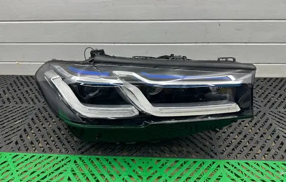 BMW 5 G30 G31 G38 Headlight/headlamp 9850588 10102020