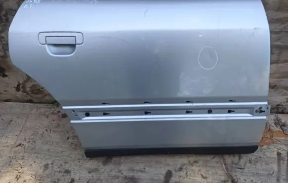 Audi A6 S6 C4 4A Rear door