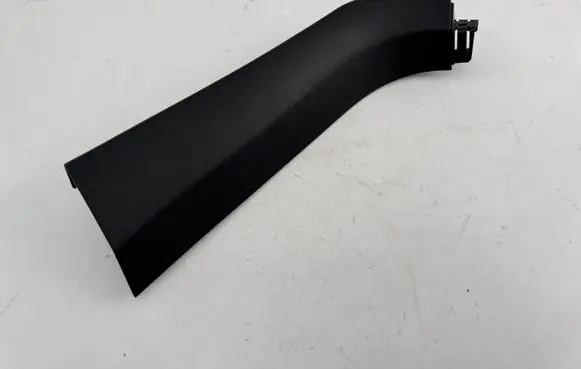 Tesla Model S Tailgate trim 100925400G