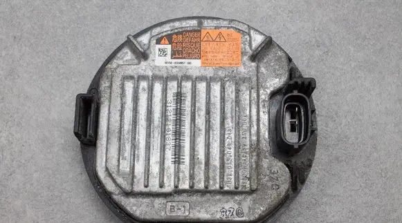 Mazda 6 Headlight ballast module Xenon 2000H AC45V