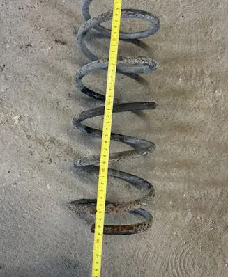 Toyota Avensis T220 Front coil spring