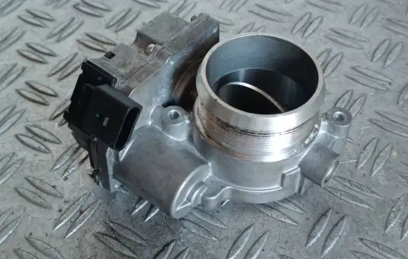 Audi A5 8T 8F Throttle valve 46601 9526