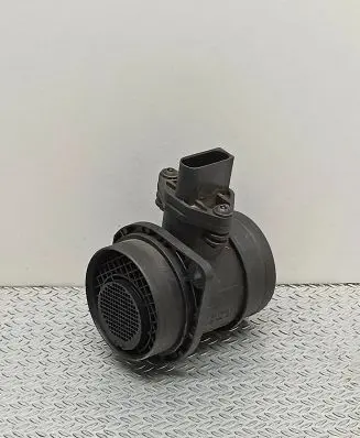 Volkswagen Golf V Mass air flow meter 038906461B 0281002531