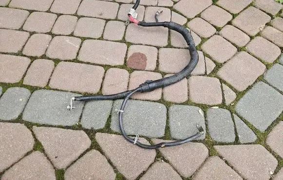Opel Adam Wires (generator/alternator) 13377047