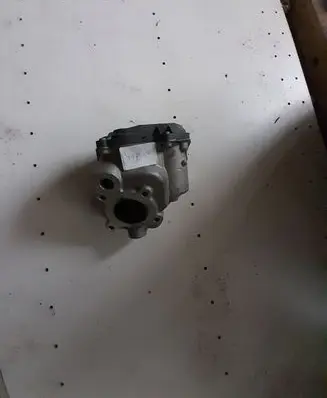 Mercedes-Benz Vito Viano W447 EGR valve A6511400660