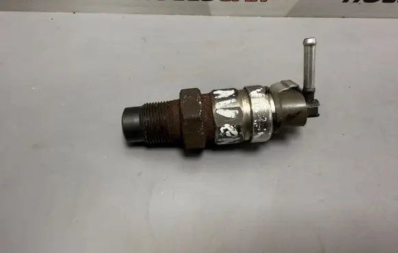 Toyota Avensis Verso Fuel pressure sensor EG016235