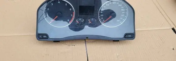 Volkswagen Scirocco Speedometer (instrument cluster) V0003000 1K8920860D