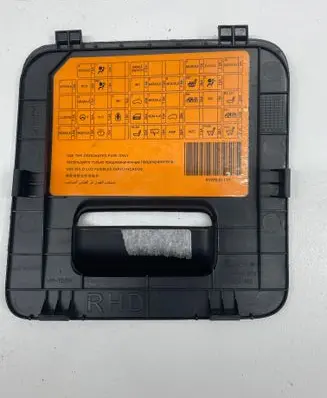 Hyundai Santa Fe Fuse box cover 84754S1900
