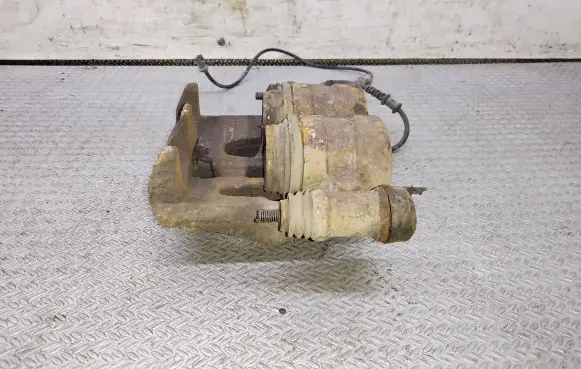 Mercedes-Benz Sprinter W906 Front brake caliper