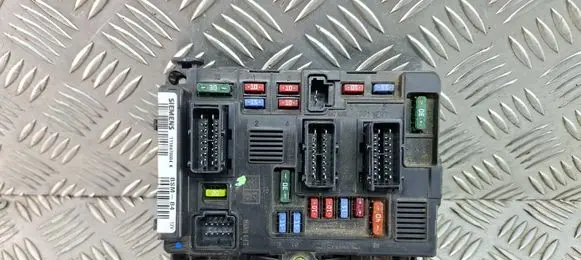 Citroen C2 Fuse module 9643498780