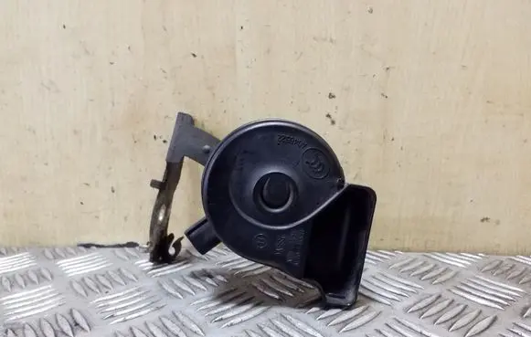 Volkswagen PASSAT B7 Horn signal 7N0951223A 3AA951182