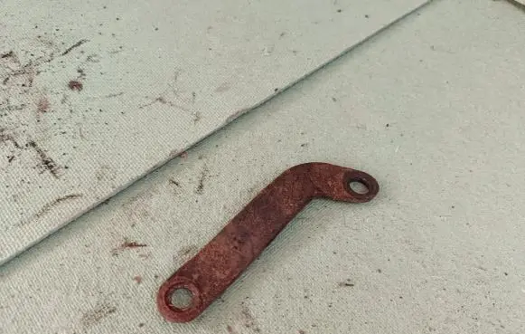 Hyundai Santa Fe Engine mounting bracket
