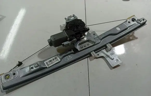 Peugeot 207 Sliding door window regulator with motor 81182280