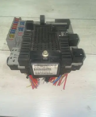 Volvo V70 Fuse box set 8645410 8645411