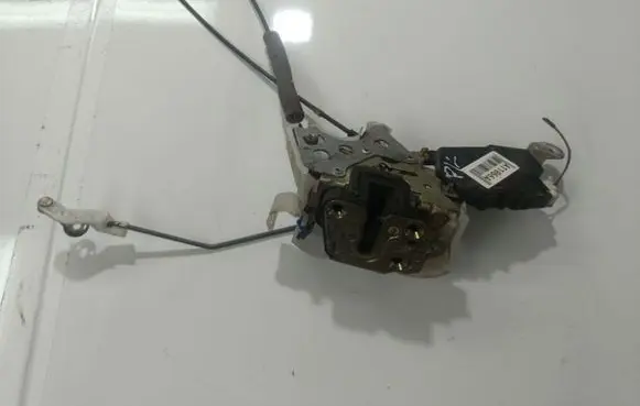 Subaru B9 Tribeca Front door lock 