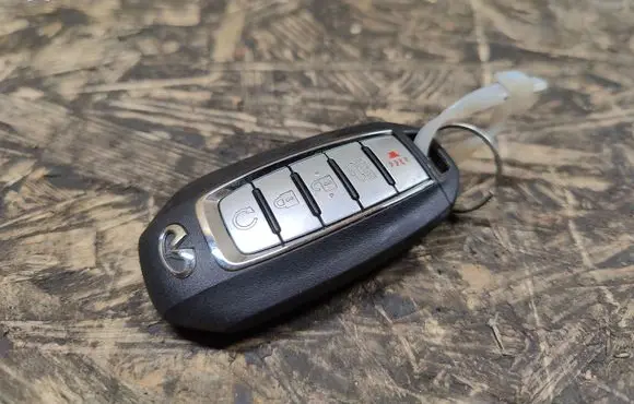 Infiniti Q50 Ignition key/card S180144716