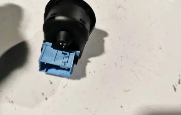 Citroen Xsara Picasso Wing mirror switch