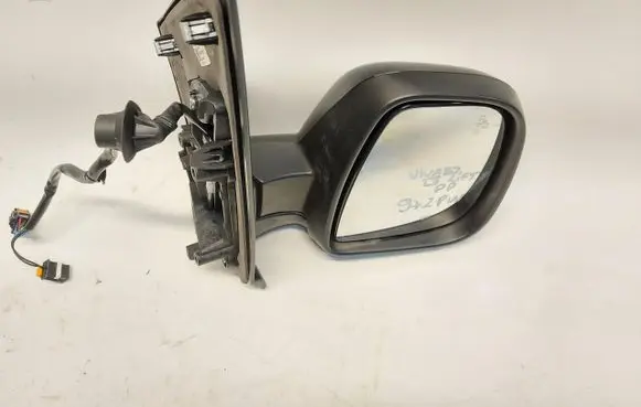 Opel Vivaro Front door electric wing mirror 
