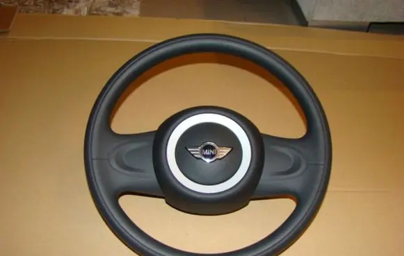 Mini One - Cooper Coupe R56 Steering wheel