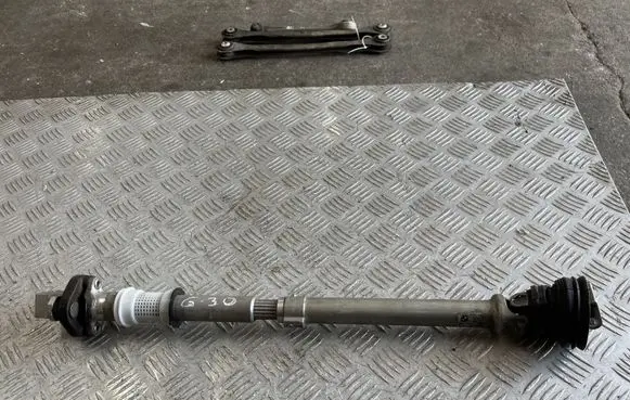 BMW 5 G30 G31 Steering column universal joint 6886806