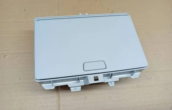 Skoda Octavia Mk4 Headlining lighting console trim 5E3868837