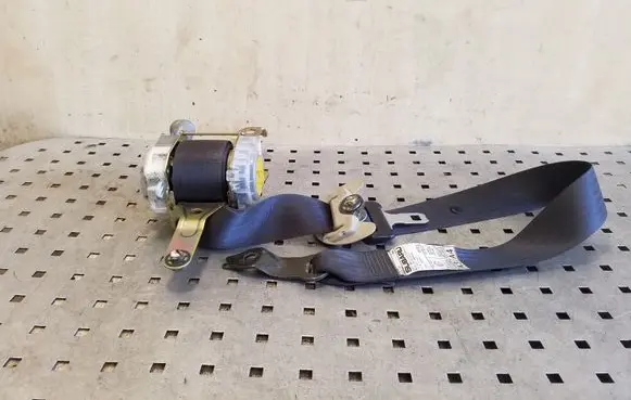 Subaru Outback Front seatbelt 0432127 7K7330P