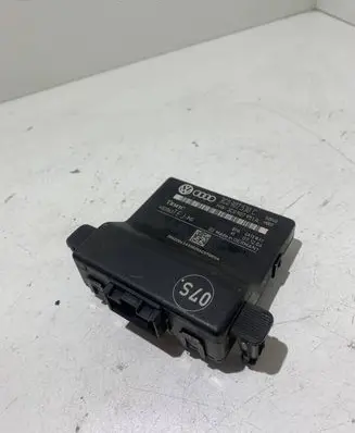 Volkswagen PASSAT B6 Gateway control module 3C0907530C 402063 3C0907951A