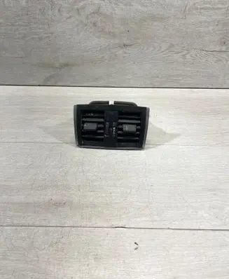 BMW 3 F30 F35 F31 Rear air vent grill 933367502