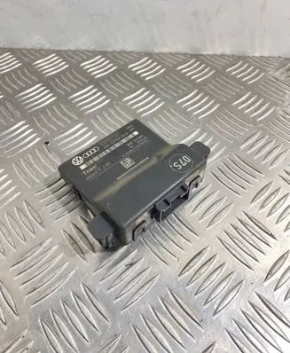 Volkswagen PASSAT B6 Gateway control module 3C0907530C 3C0907951A