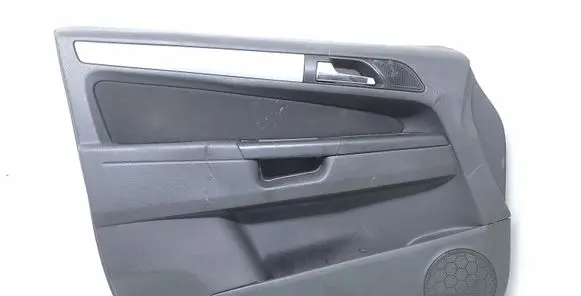 Opel Zafira B Front door card panel trim 8643374