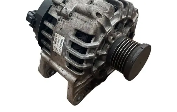 Volvo S40, V40 Generator/alternator 8200162474 4030239 2542653D