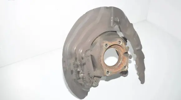 Front wheel hub