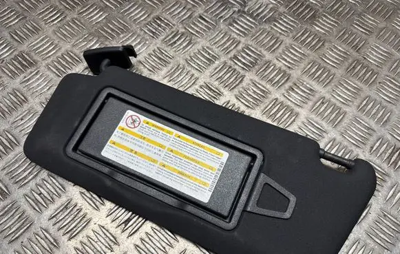 Sun visor