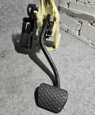 BMW 5 F10 F11 Brake pedal 9144253