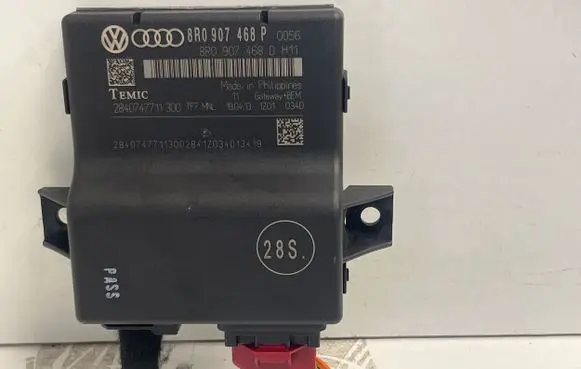 Audi A5 Sportback 8TA Gateway control module 8R0907468D 8R0907468P