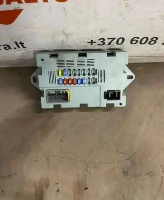 Land Rover Discovery 4 - LR4 Fuse module CPLA14Q073AA 73707520 1502191259
