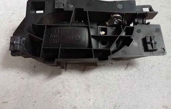 Peugeot 407 Rear door interior handle 10012