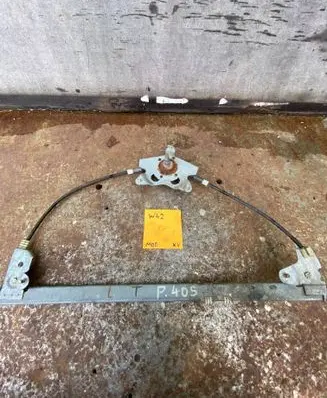 Peugeot 405 Rear door manual window regulator