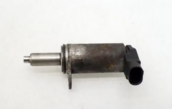 Audi A4 S4 B8 8K Camshaft vanos timing valve 06H103697A