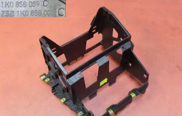 Volkswagen Golf V Other dashboard part 1K0858089C