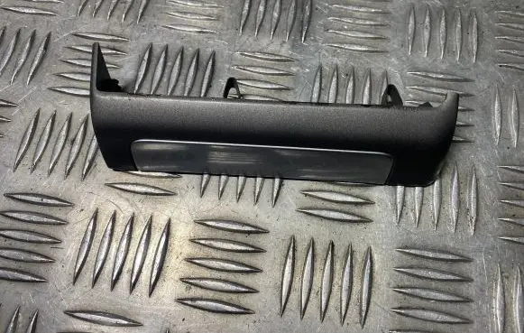 Opel Vectra C Dashboard glove box trim 769053620
