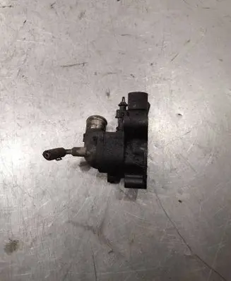 Opel Zafira B Thermostat housing 